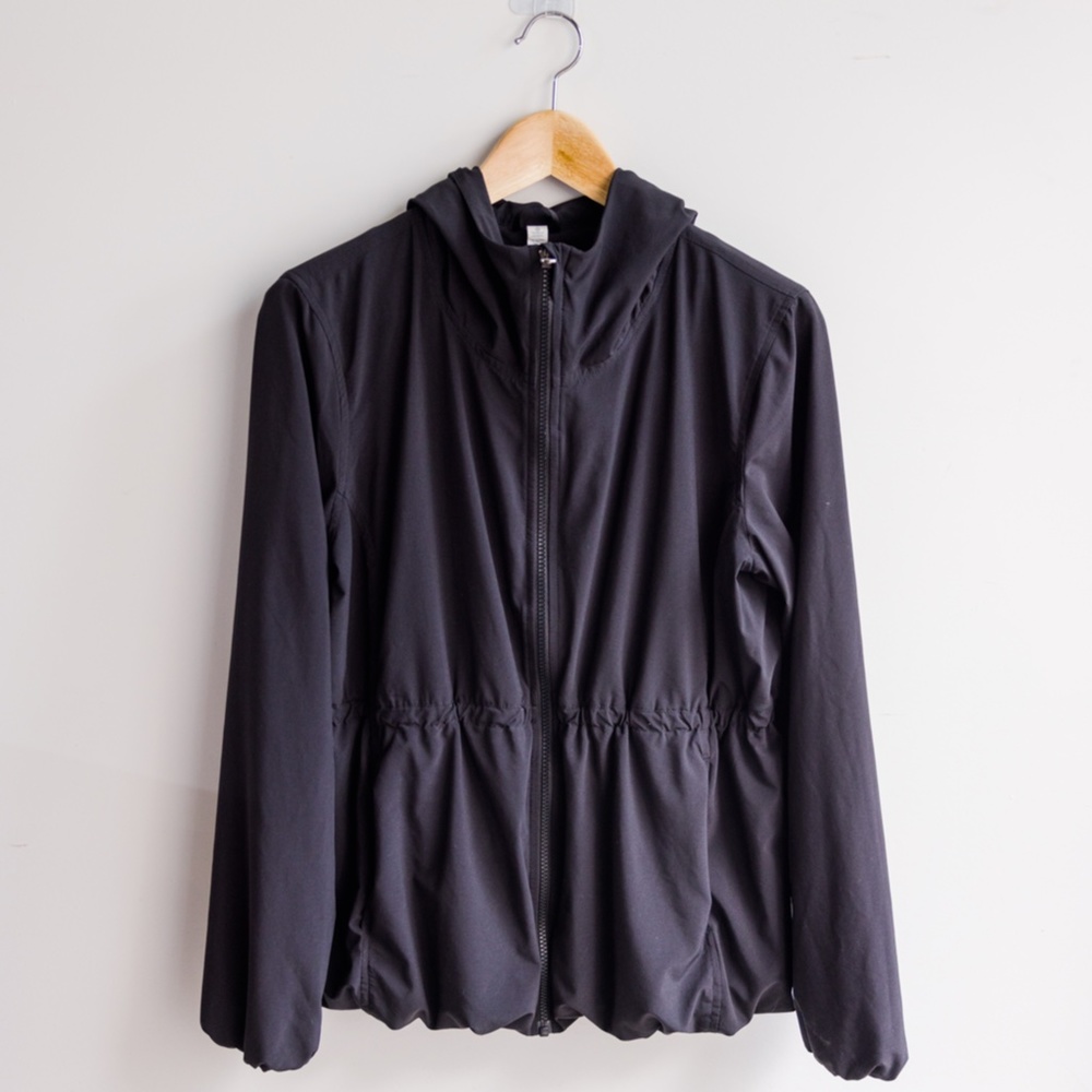 RARE Lululemon Cinched-Waist Hooded Jacket Size 8 Black